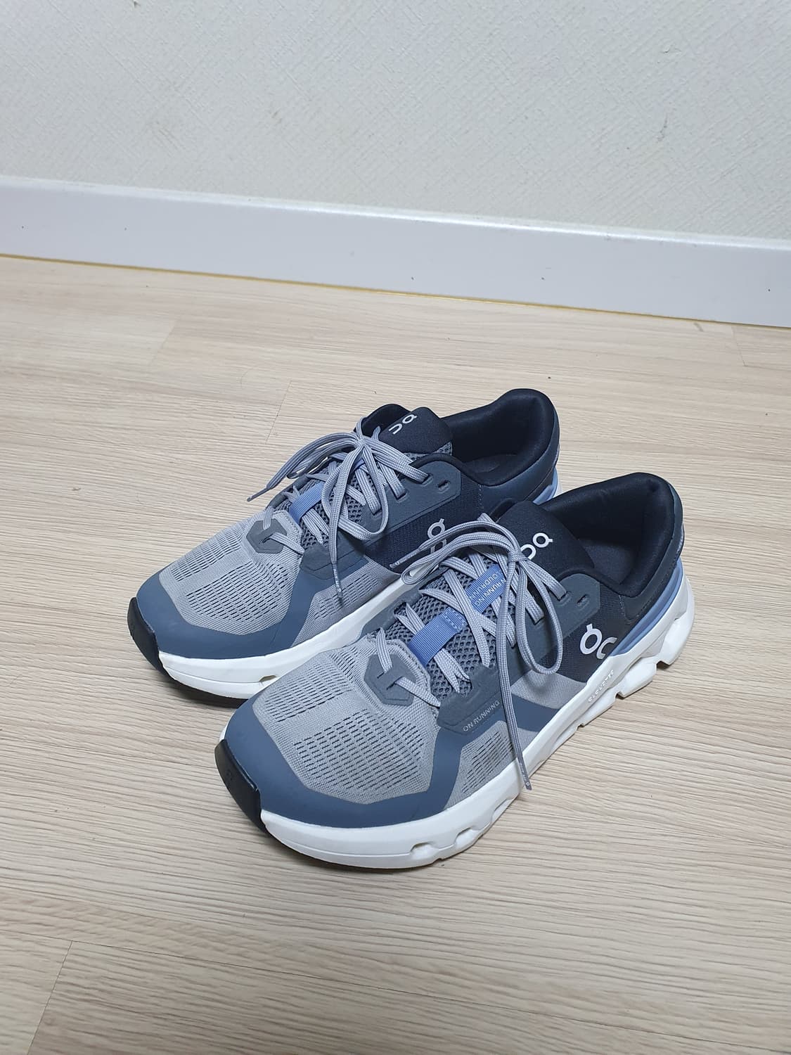 온러닝 클라우드러너2 운동화 275 상품이미지4