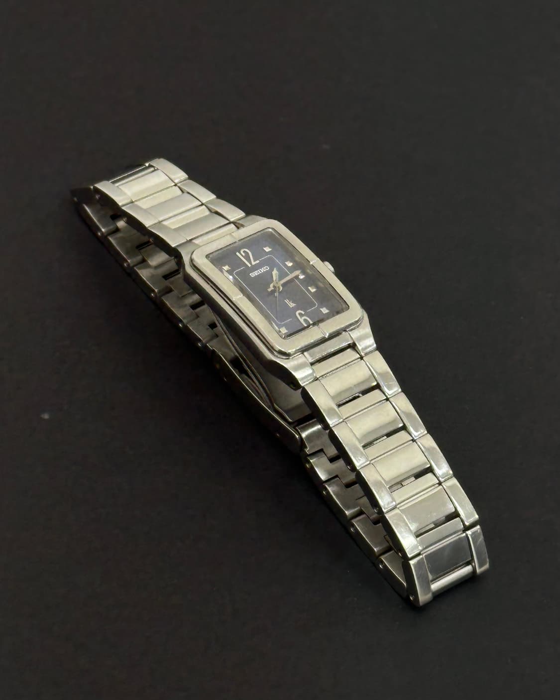 세이코 루키아 렉탱귤러 네이비 쿼츠 시계 상품이미지4