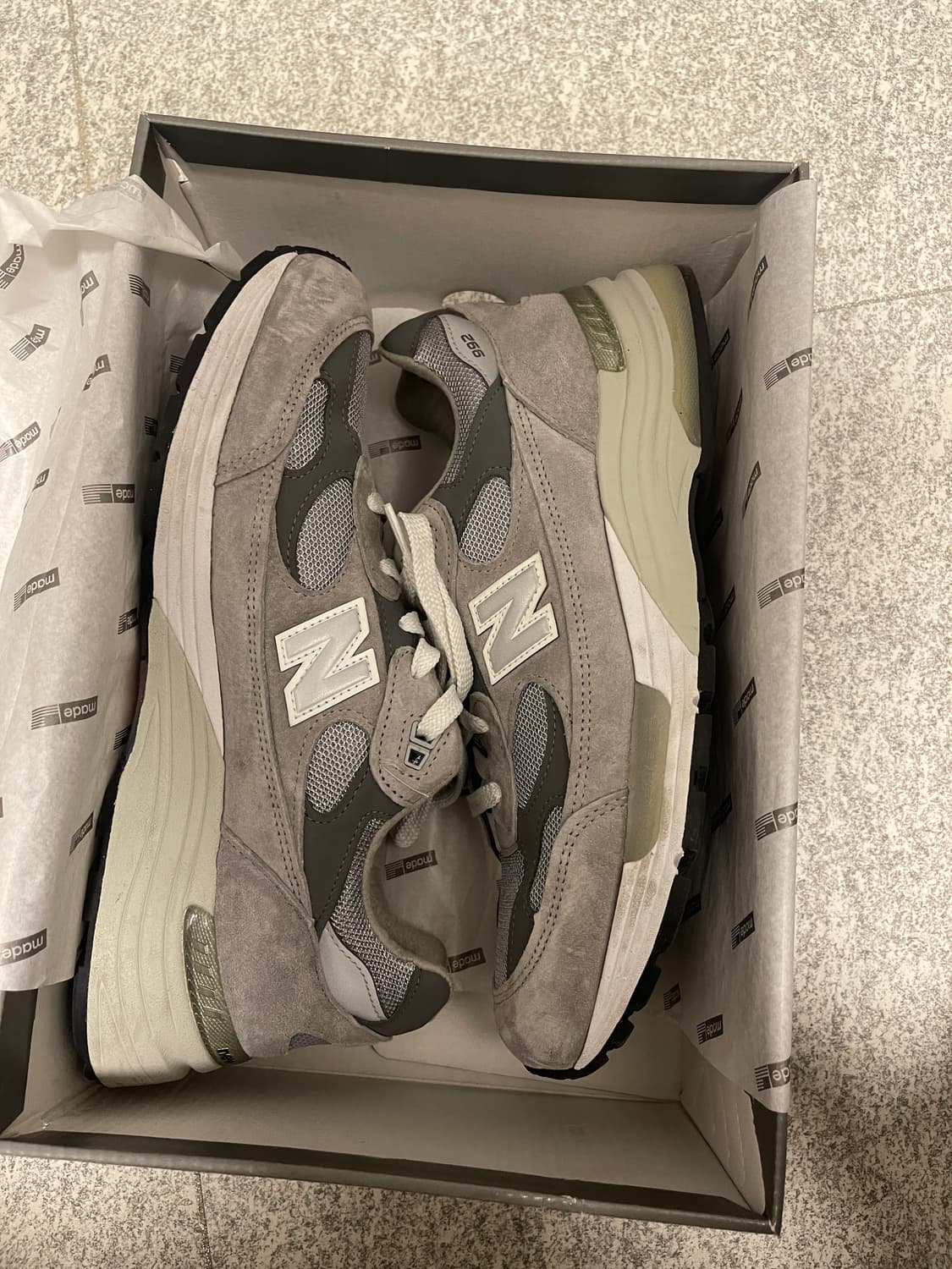 뉴발란스 992 그레이 상품이미지1