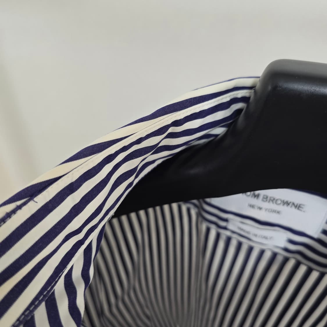 톰브라운 히든 삼선 스트라이프 셔츠 38사이즈 판매 상품이미지3