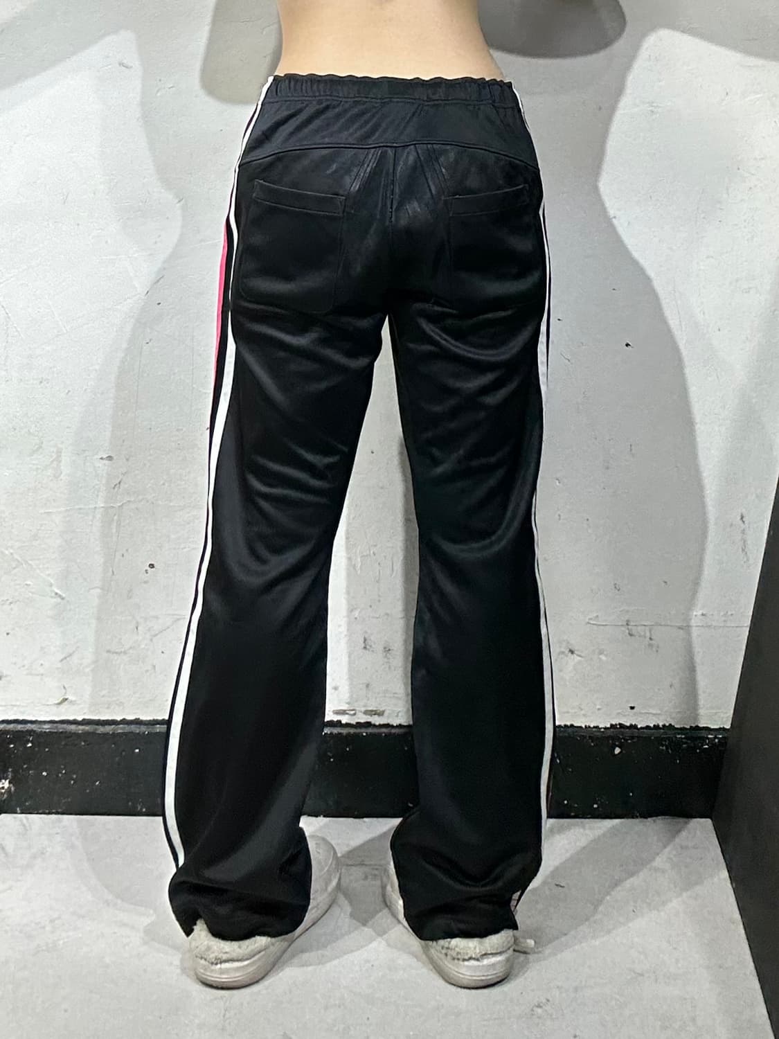 아디다스 블랙 삼선 사이드 라인 와이드 추리닝 트레이닝 팬츠 M  상품이미지3