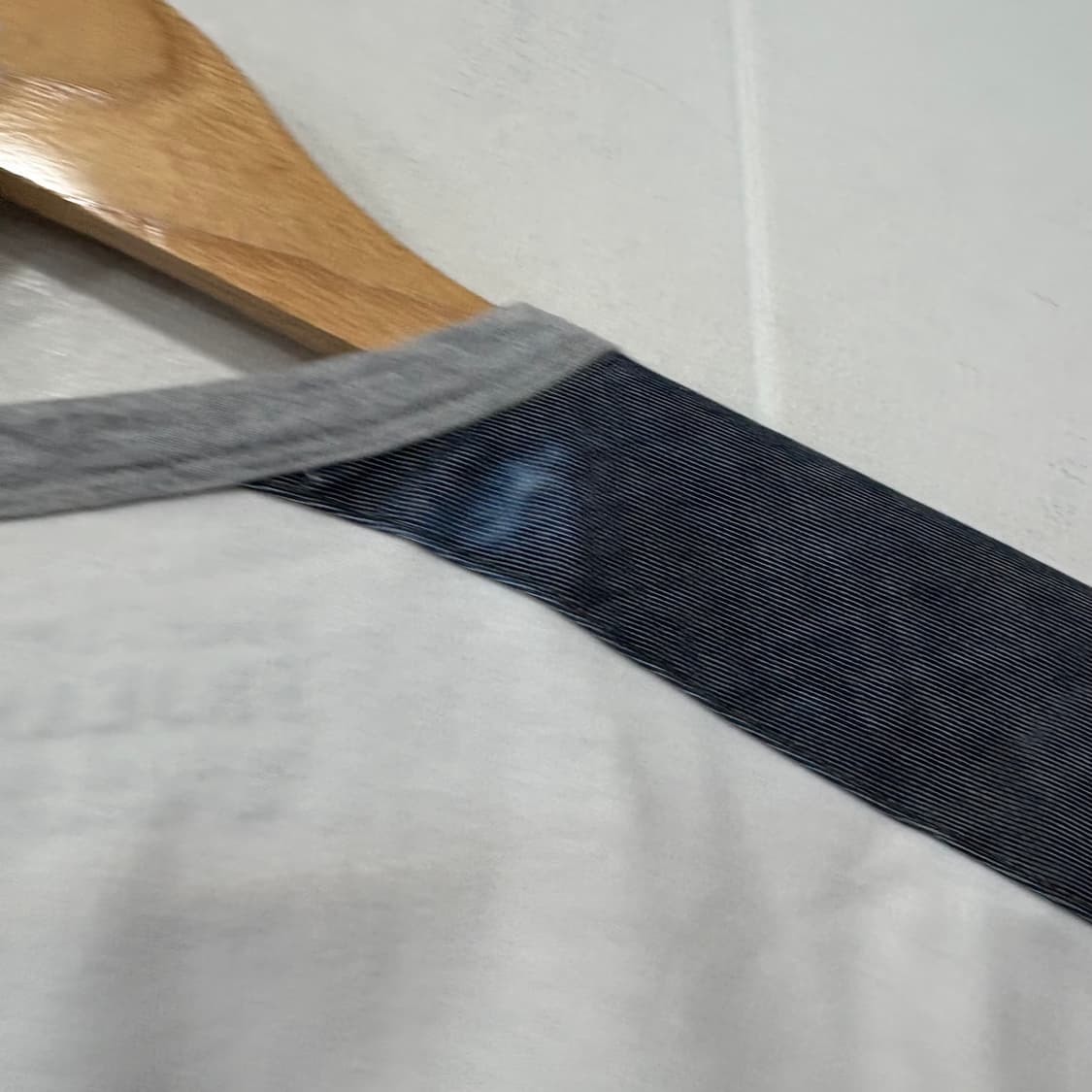 FRJeans 에프알제이 배색 헨리넥 티셔츠 상품이미지7