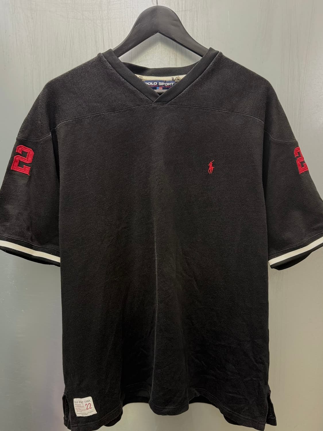 Polo sport 90‘s 폴로 스포츠 블랙 컬러 넘버링 브이넥 반소매 상품이미지1
