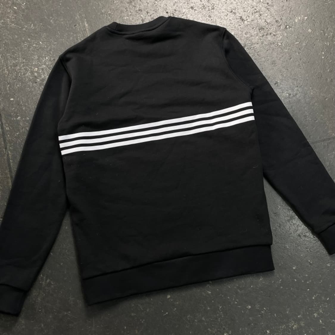 100 아디다스 맨투맨 새상품 상품이미지6