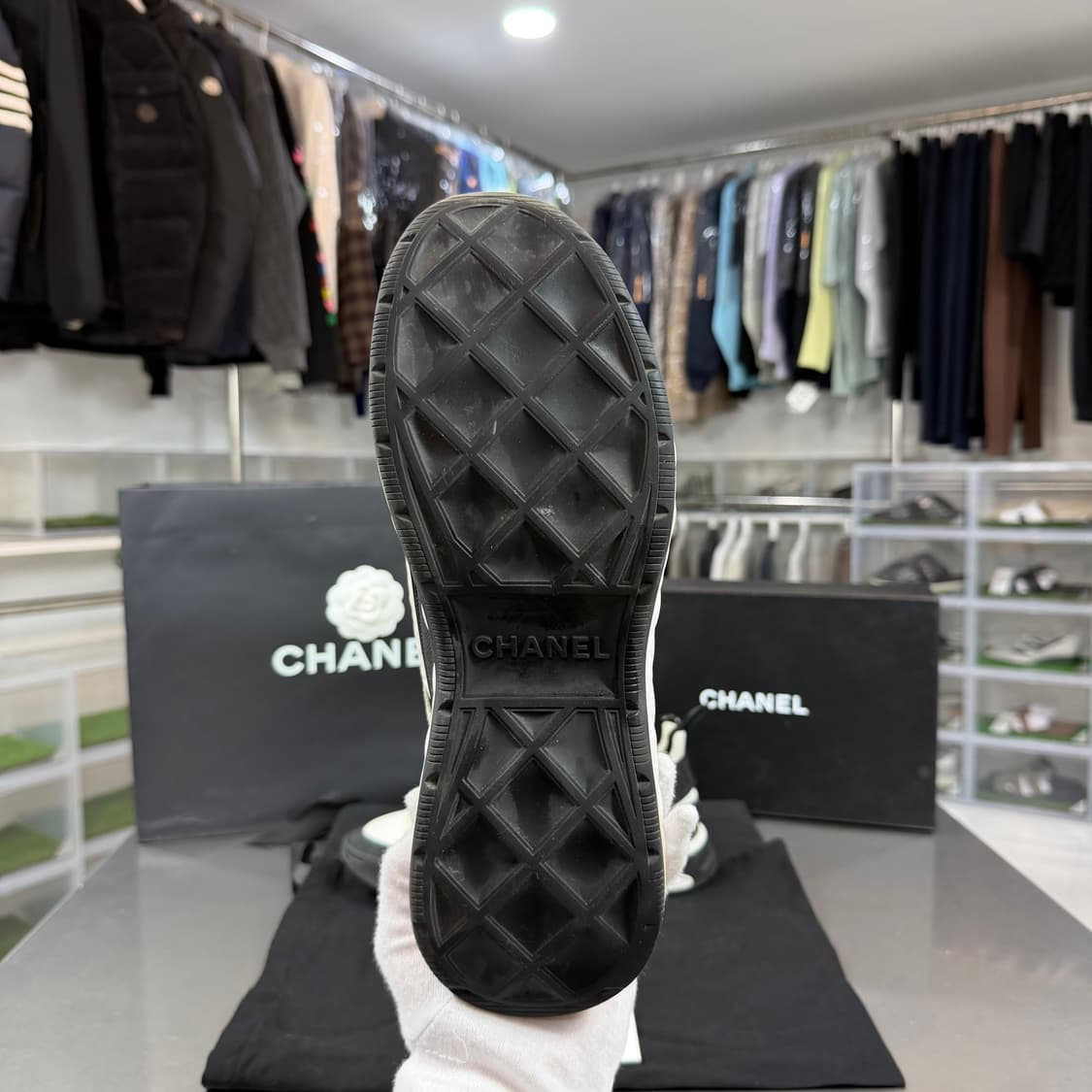 [리오브] 샤넬 CC 로고 믹스드파이버 패브릭 스웨이드 카프스킨 스니커즈 상품이미지4