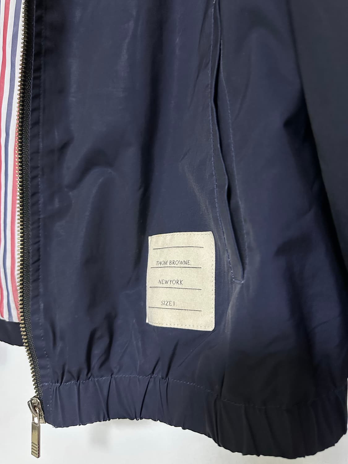 톰브라운 네이비 삼선 바람막이 1사이즈 상품이미지2