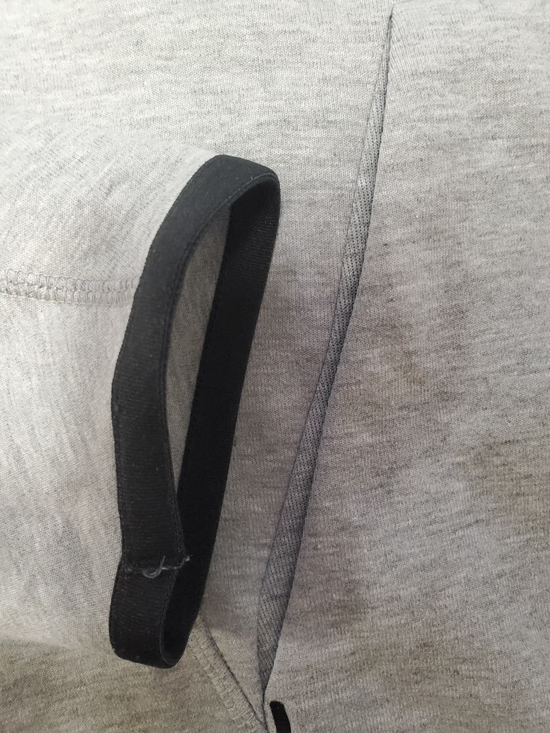 나이키 스포츠웨어 테크 플리스 풀집 후디 사이즈L

오염 하자 없이 깨끗 상품이미지6