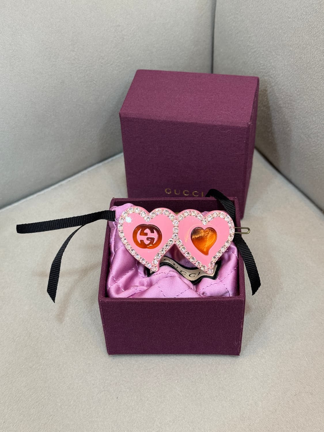 새상품급 구찌 하트 헤어핀  상품이미지1