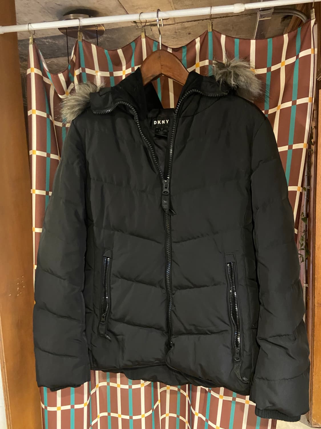 DKNY 블랙  패딩 점퍼 상품이미지2