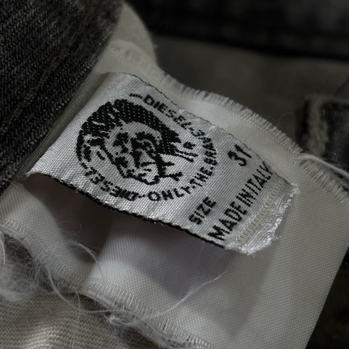 Diesel Grey Wash Straight Denim 상품이미지5