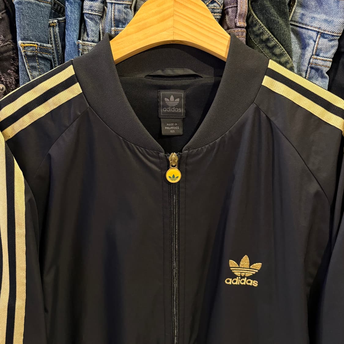 아디다스 검정 골드 오리지널스 바람막이 져지 상품이미지3