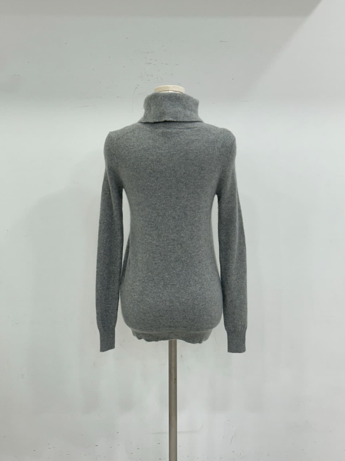 띠어리 여성 캐시미어 니트 상품이미지5