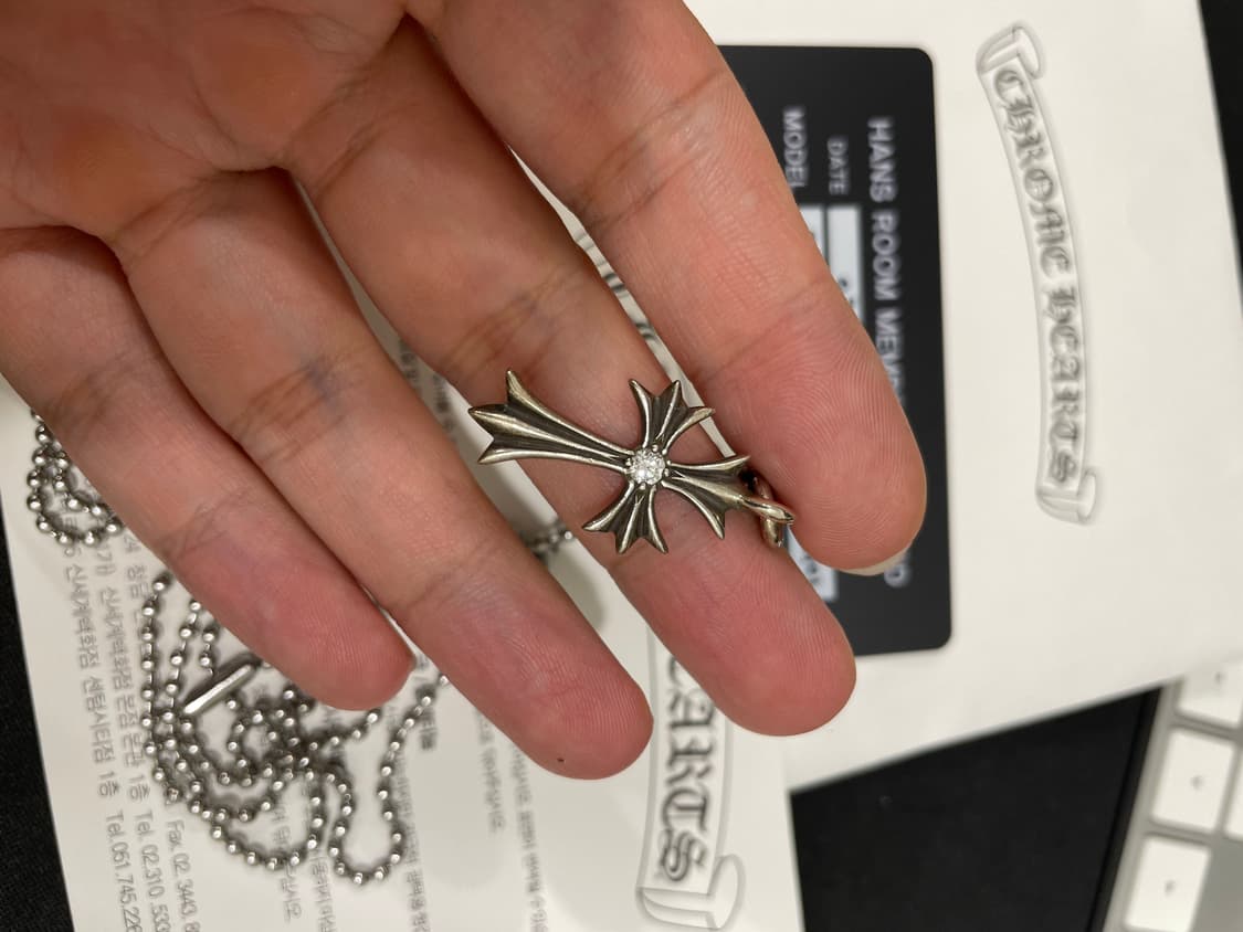 크롬하츠 원볼 타이니 크로스 목걸이 파베다이아 1p 상품이미지2