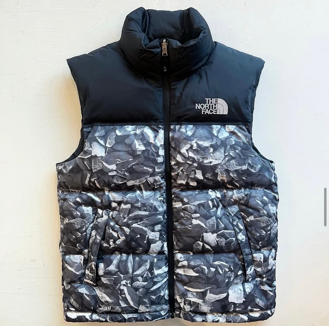 더노스페이스 700 구스다운 베스트 상품이미지1