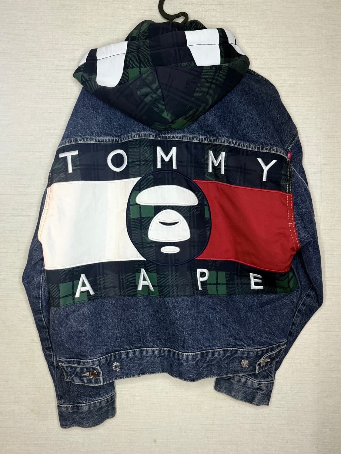 타미 에이프 빅로고 자켓 상품이미지1