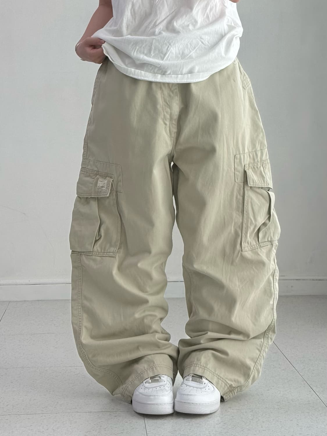 리바이스 라이트 베이지 카고팬츠 상품이미지1