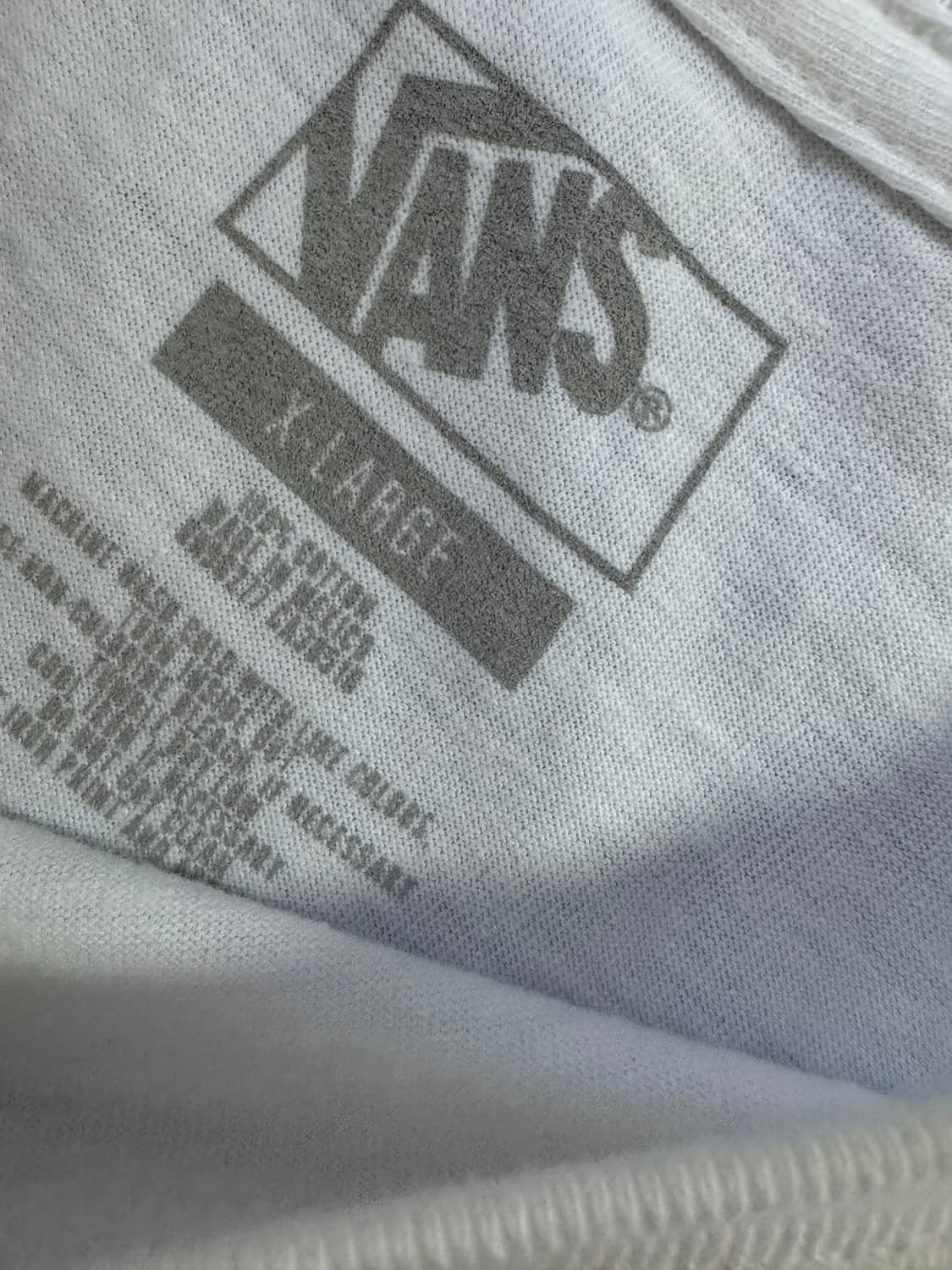 반스 Vans 데쓰 그립 뒷 프린팅 반팔 티셔츠 XL ~ 2XL 화이트 상품이미지3
