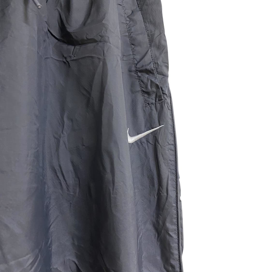 Nike dark gray satin wide track pants 상품이미지3