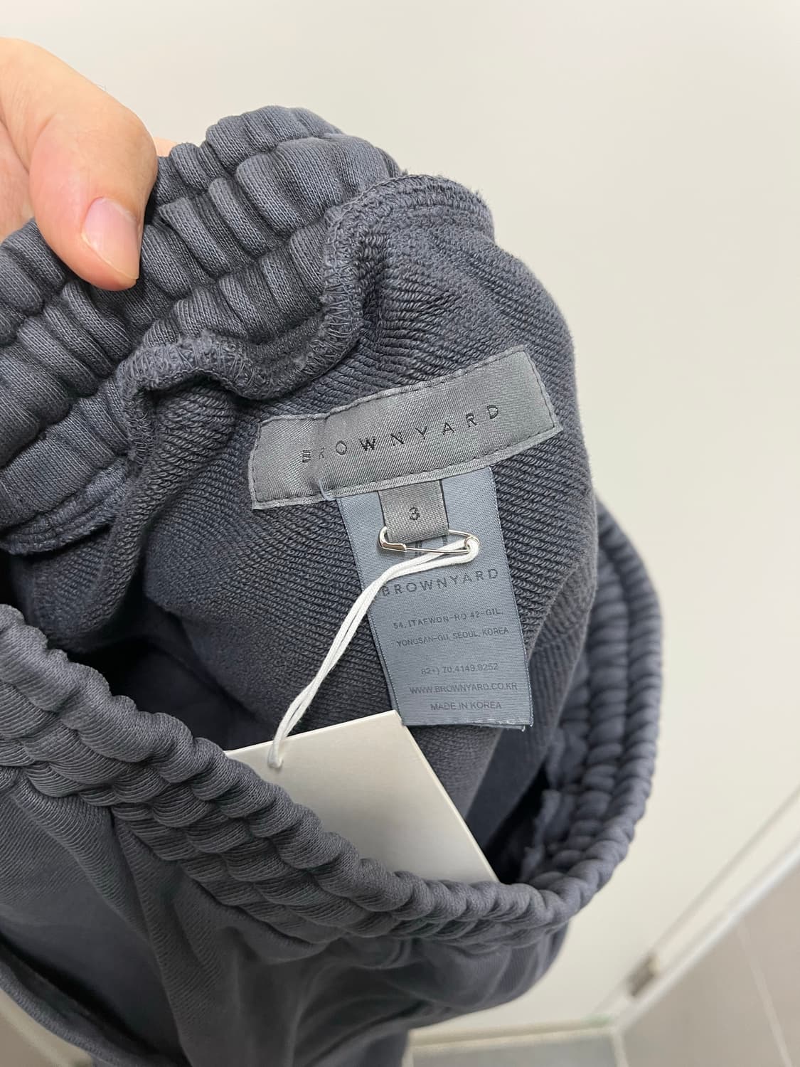 [새제품] 브라운야드 퍼티그 스웻쇼츠 Washed Black 3 상품이미지4