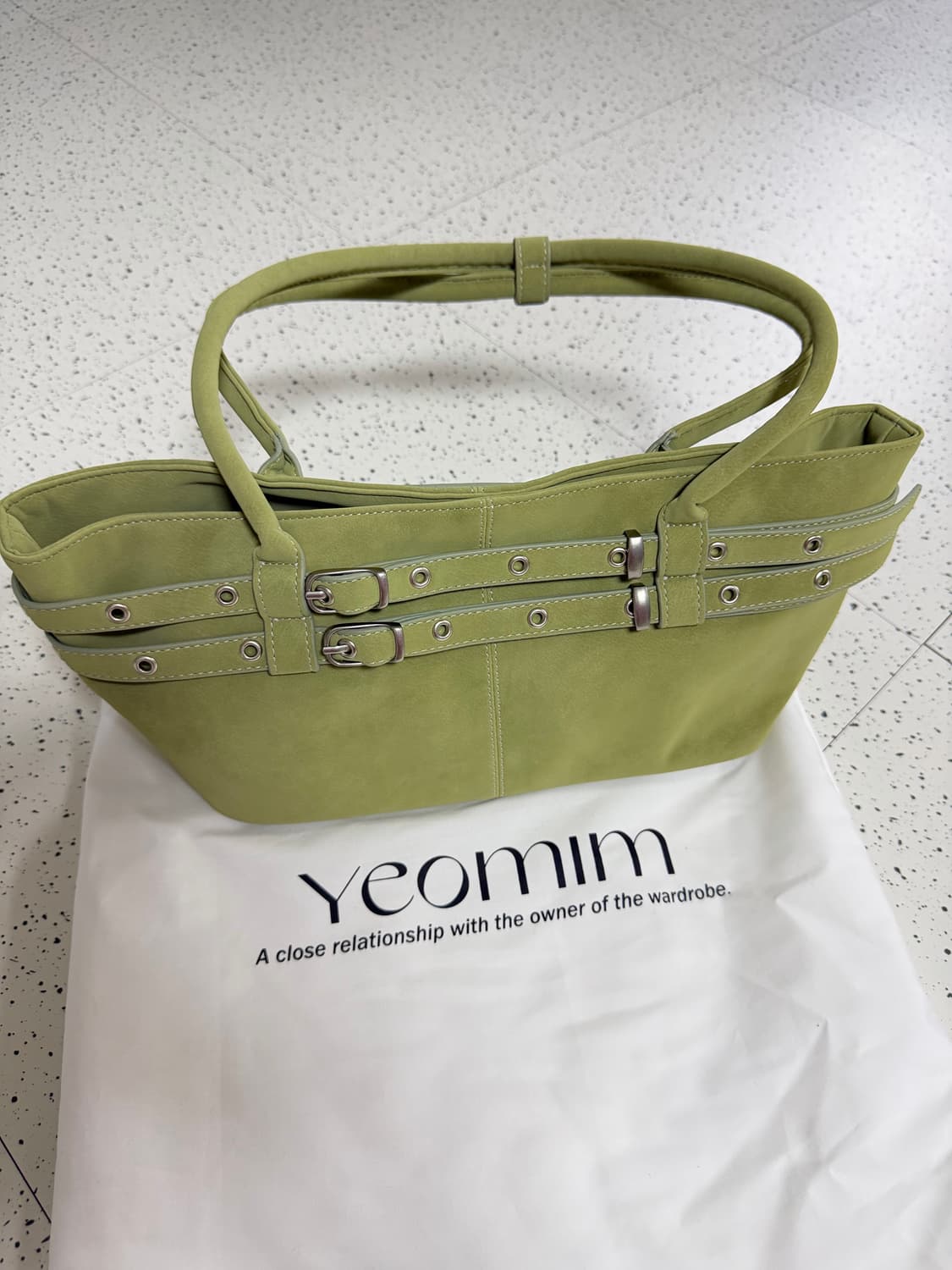 [새상품] 여밈 mini belted boat bag 아보카도  상품이미지2