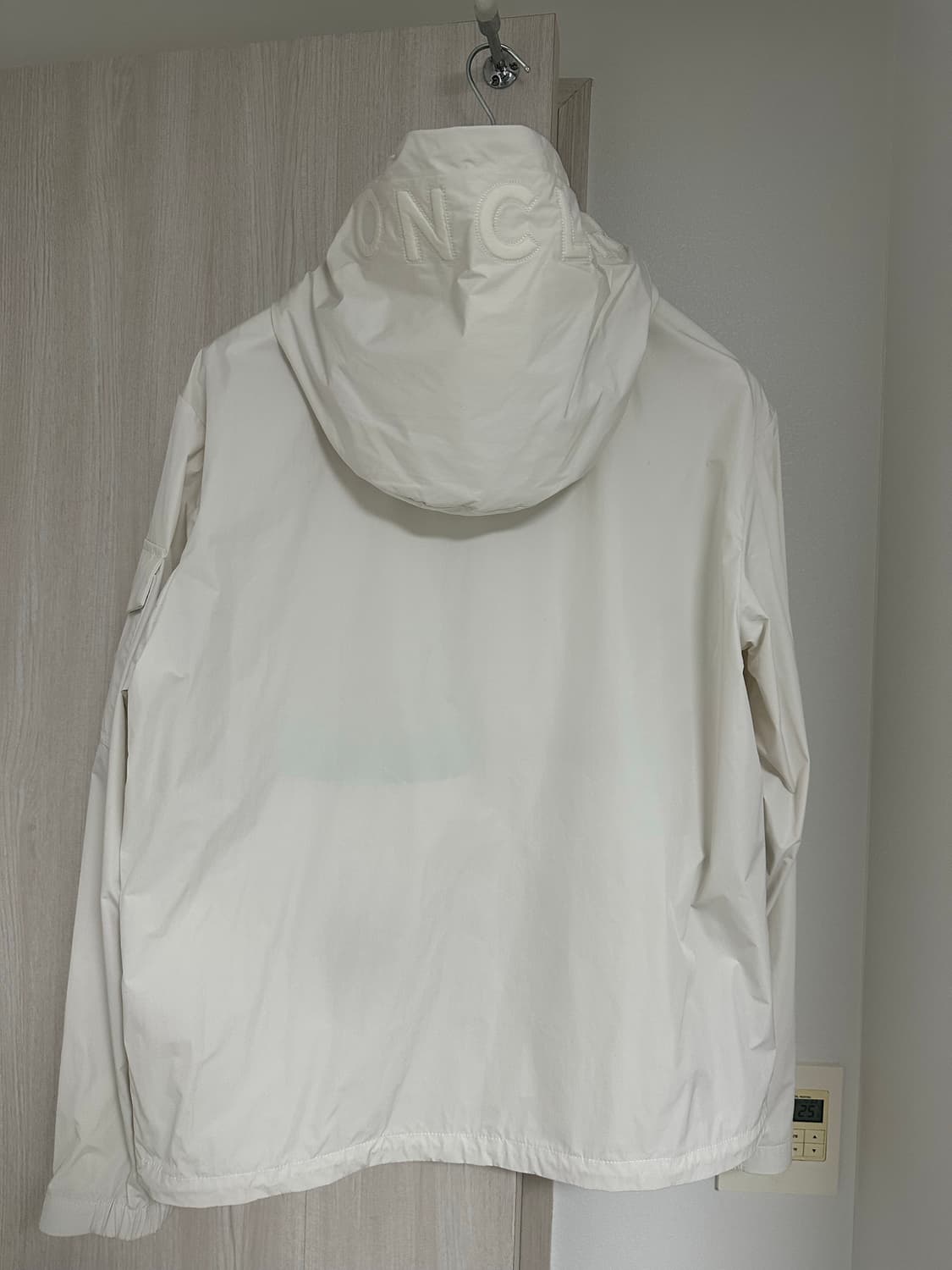 몽클레어 바람막이 25ss sassiere 상품이미지3