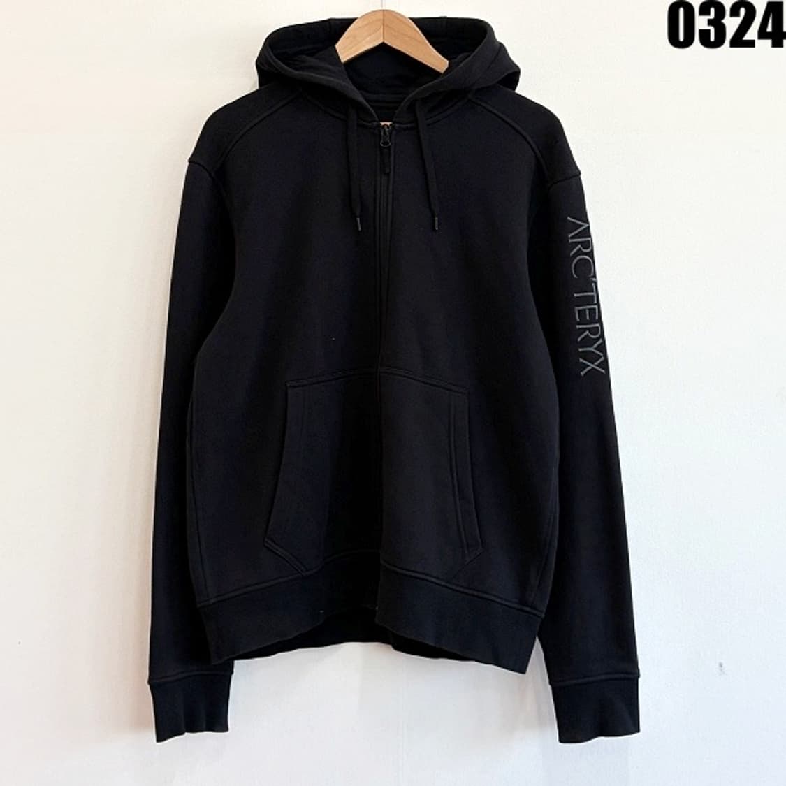 아크테릭스(ARC’TERYX) 블랙 컬러 풀집업 후드집업 L 0324 상품이미지1