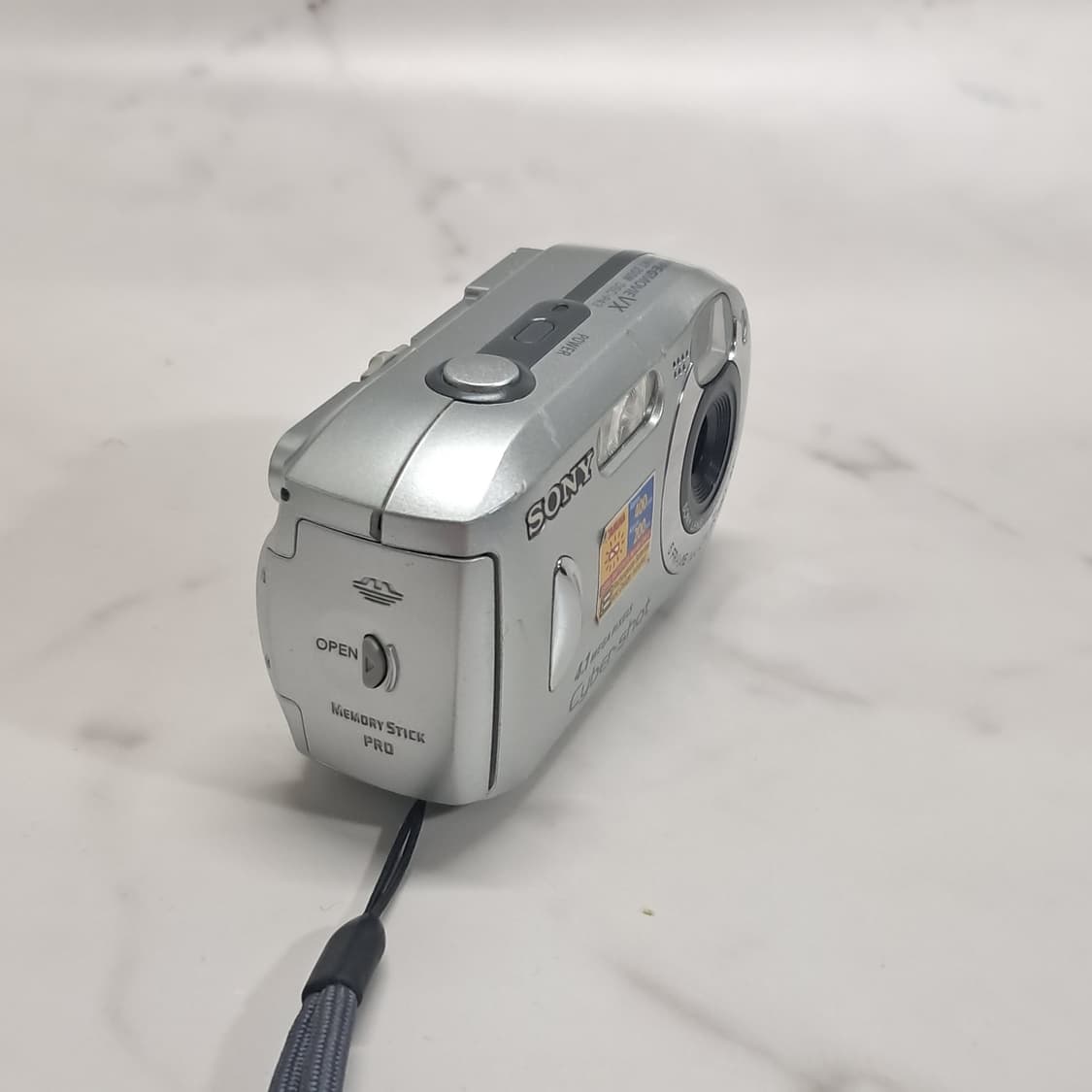 레트로 감성! 소니 CyberShot DSC-P43 상품이미지4