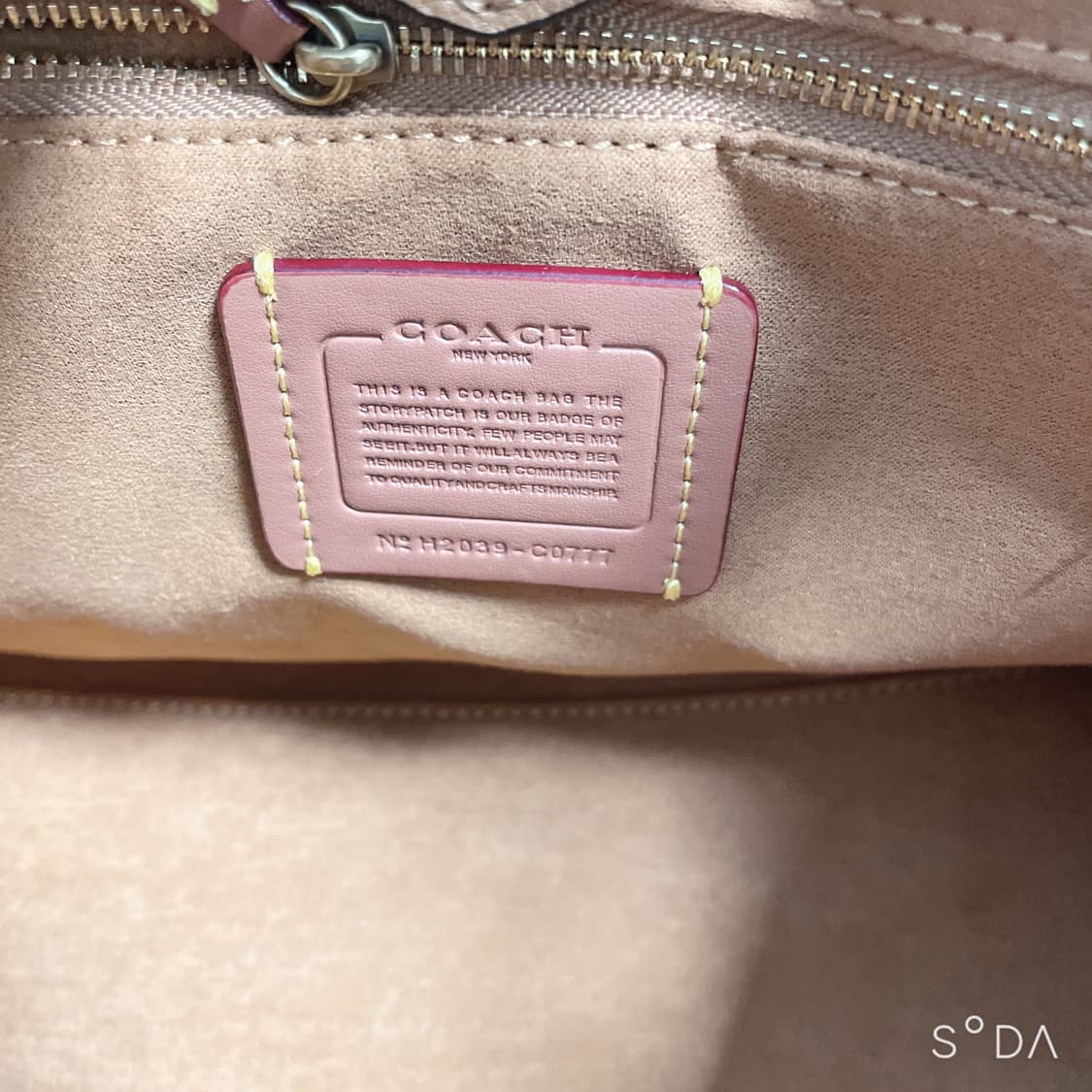 코치 레더웨어 토트백 아이보리/브라운 상품이미지8