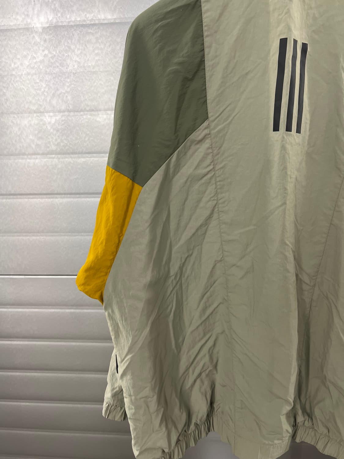 아디다스 우븐 올리브색 바람막이 2XL 상품이미지6