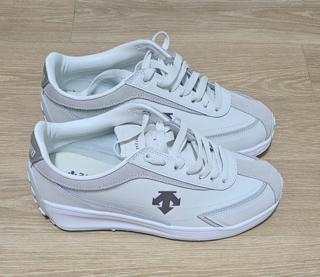 데상트 크론레이서 스니커즈 260새상품미사용 상품이미지2