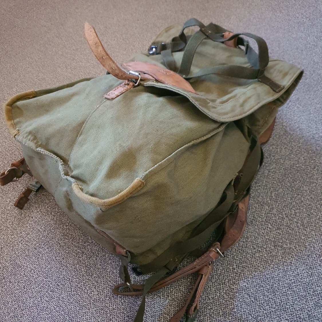 70s 루마니아군용 배낭 상품이미지2