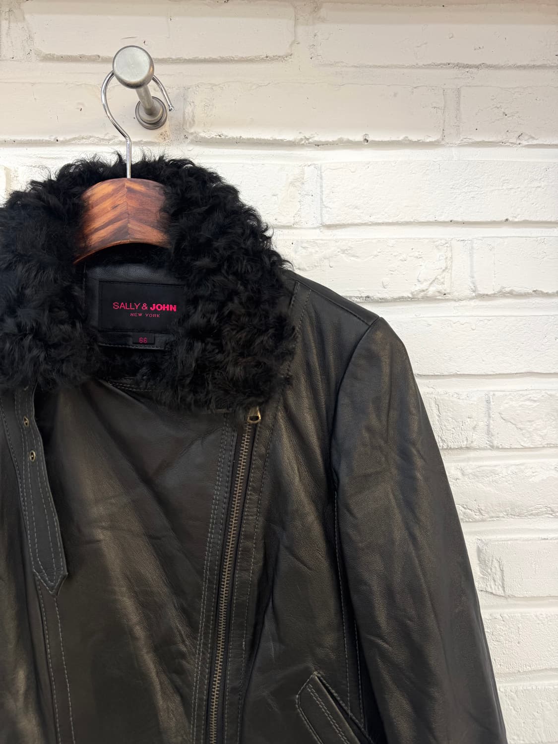 Sally&john 블랙 양가죽 퍼 무스탕 상품이미지3