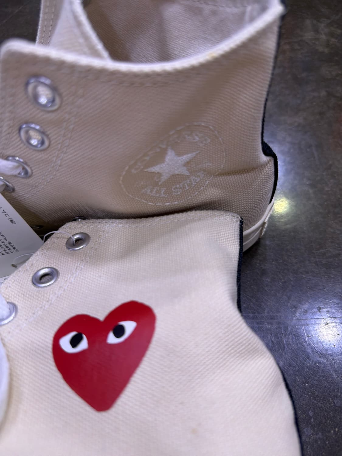 컨버스 꼼데가르송 싱글 하트 척 70 하이 스니커즈 275 상품이미지7