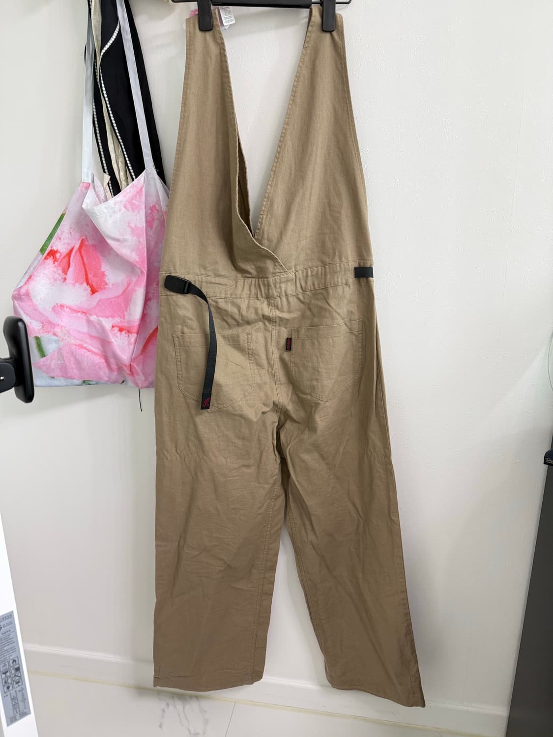 Gramicci 그라미치 브이넥 멜빵바지  상품이미지2