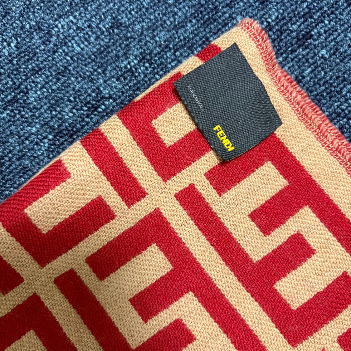 펜디 오리지널 FF 로고 머플러 상품이미지5