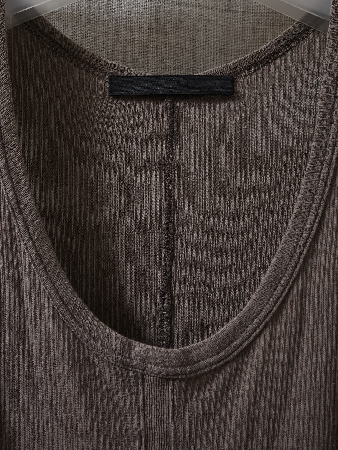 Julius 09ss 데미지 탱크탑 상품이미지1