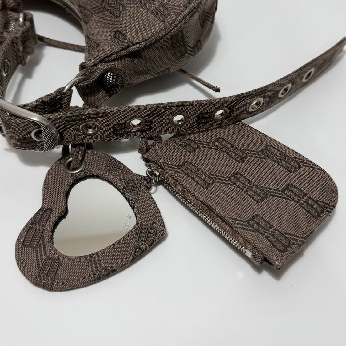 발렌시아가 BB 모노그램 르 카골 자카드 숄더백 상품이미지9