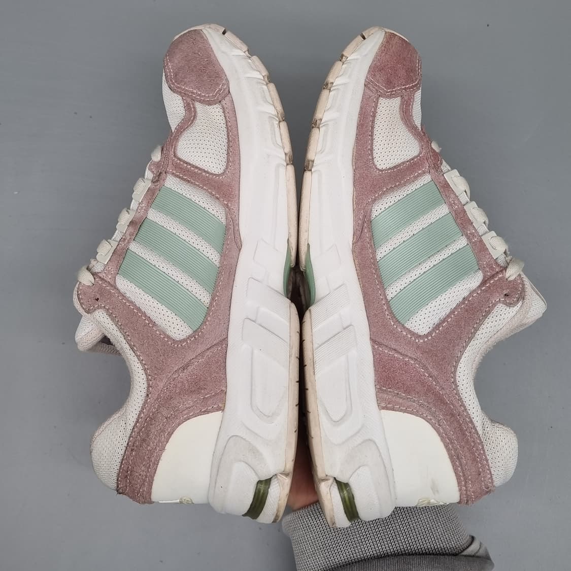 아디다스 이큅먼트10 여성운동화225 상품이미지5