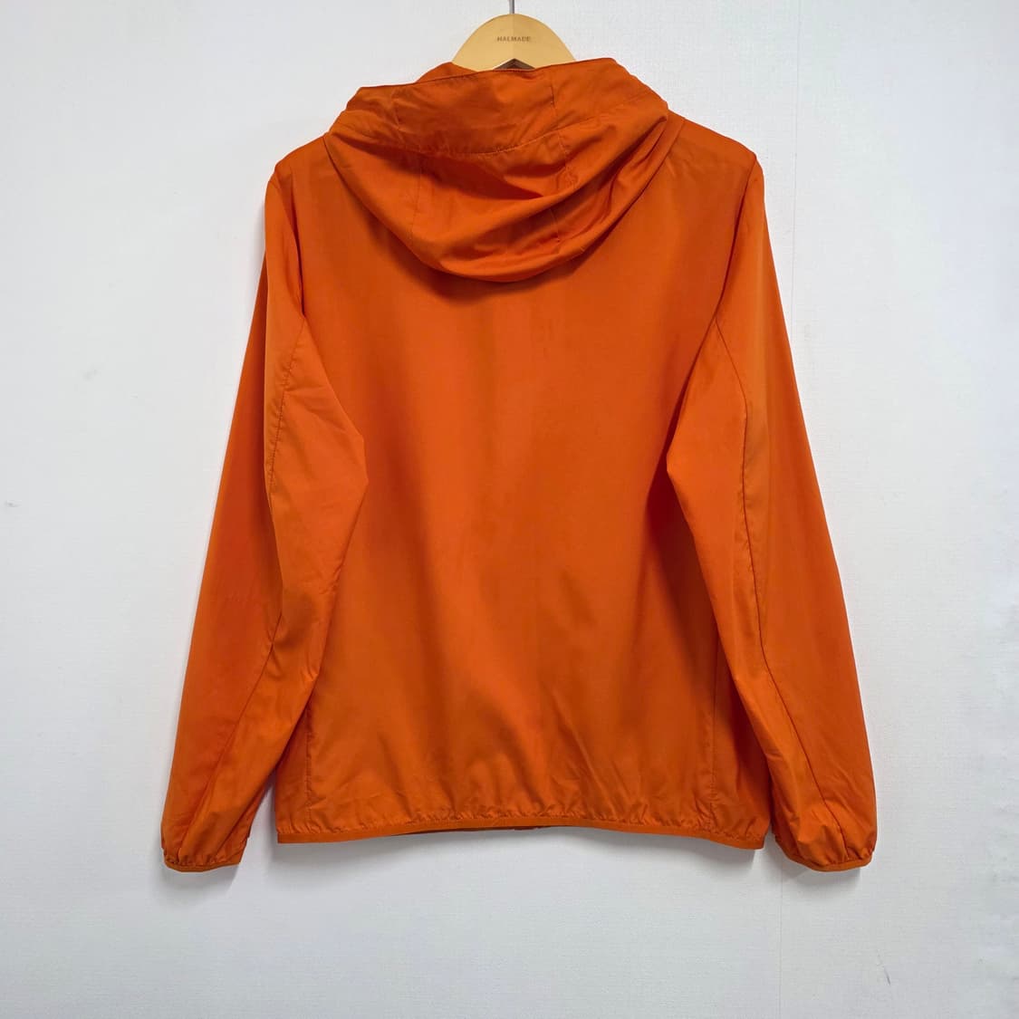 L 100 유니클로 경량 바람막이 오렌지 상품이미지3