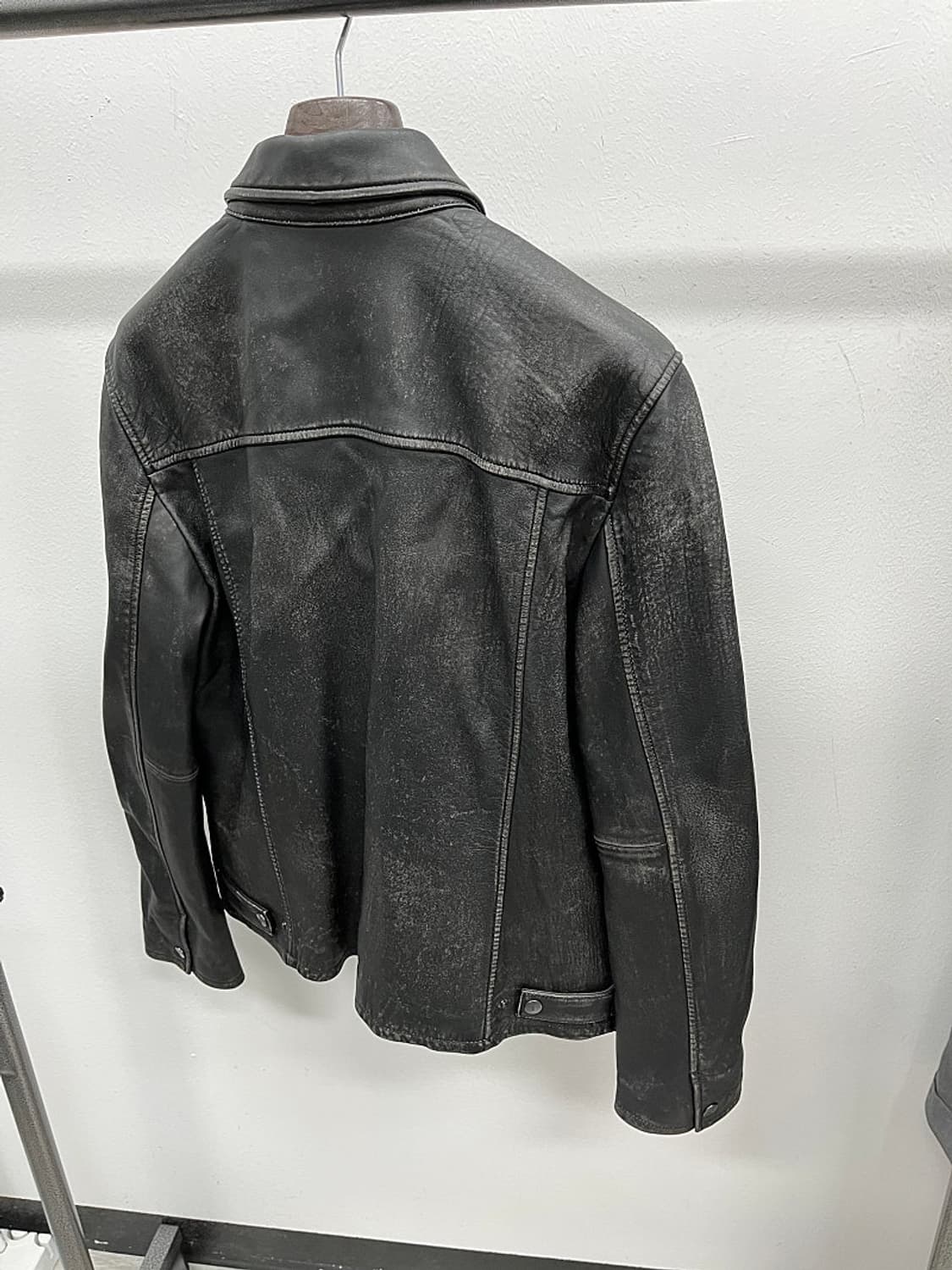100) 존바바토스 24aw 가죽자켓 상품이미지9
