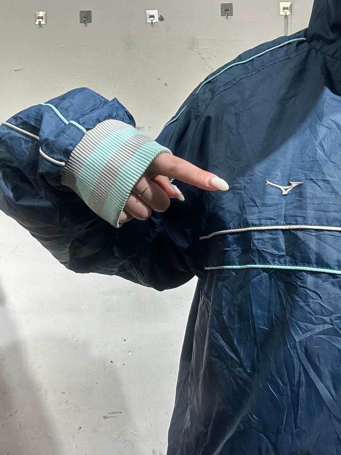 미즈노 네이비 일본판 오버핏 사이드 라인 바람막이 자켓 L 상품이미지4