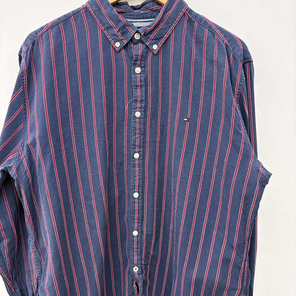 타미힐피거 네이비 레드 스트라이프 셔츠 남성 XL 상품이미지2