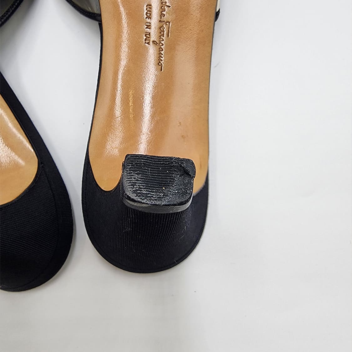 페라가모 빈티지 블랙 클리어 플라스틱 오픈토 슈즈 7 상품이미지8