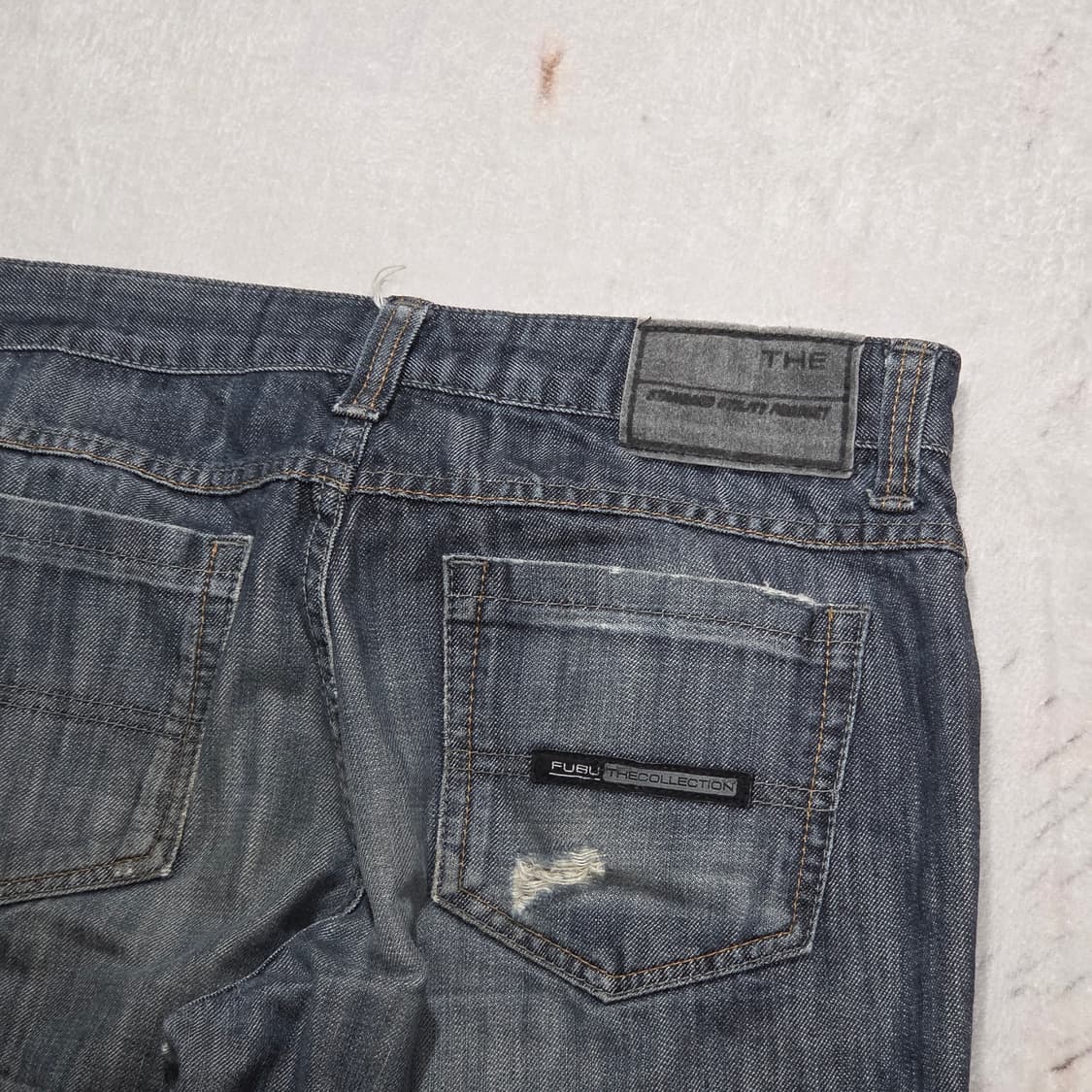 후부 빅로고 그레이 워싱 데님팬츠 상품이미지5