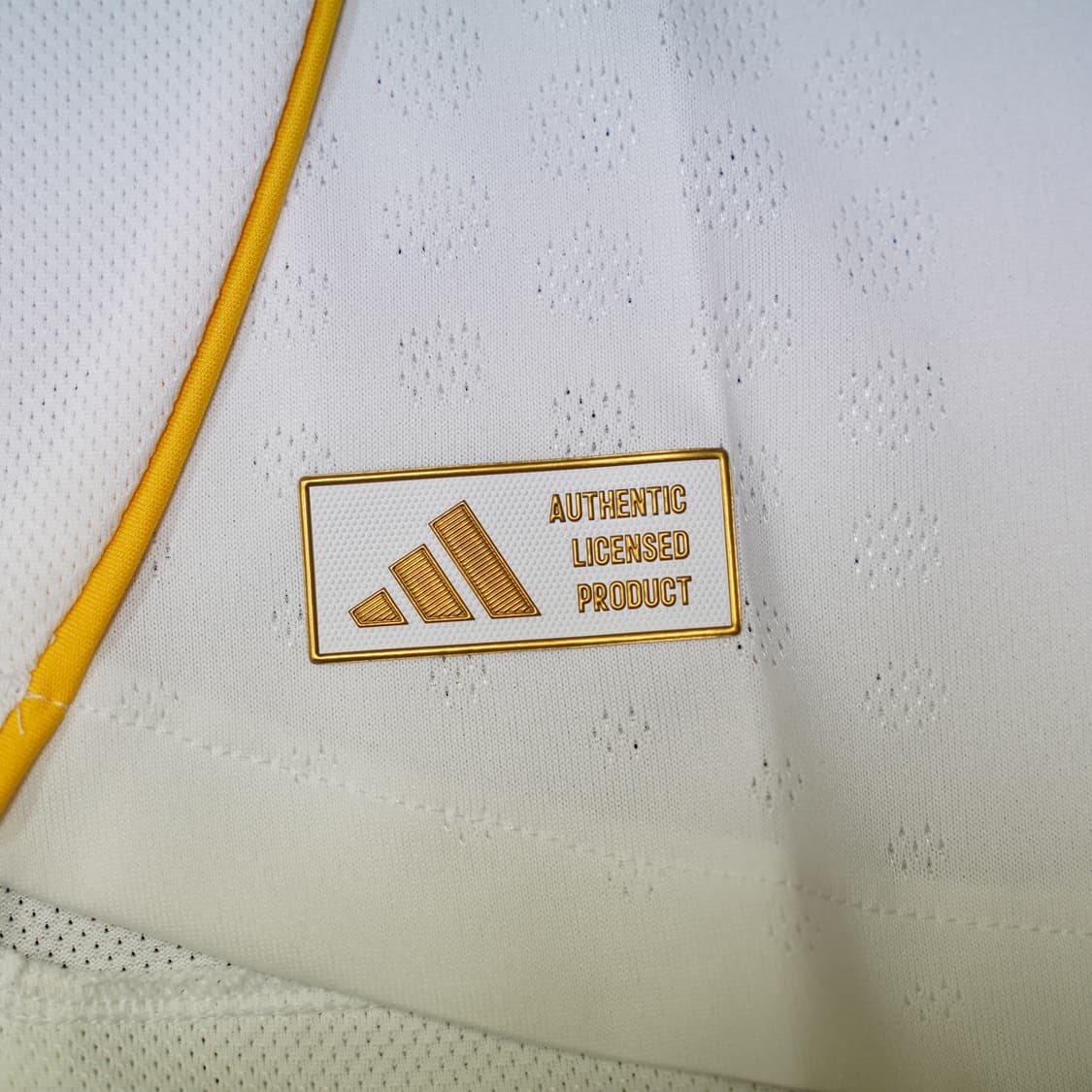 [국내 L][어센틱]25-26 레알마드리드 발베르데 유니폼 상품이미지8