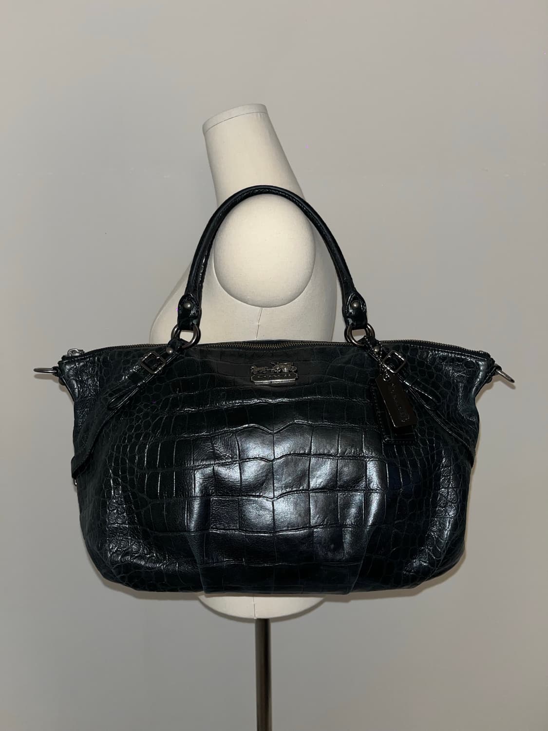 Coach All Black Shoulder Bag 상품이미지1