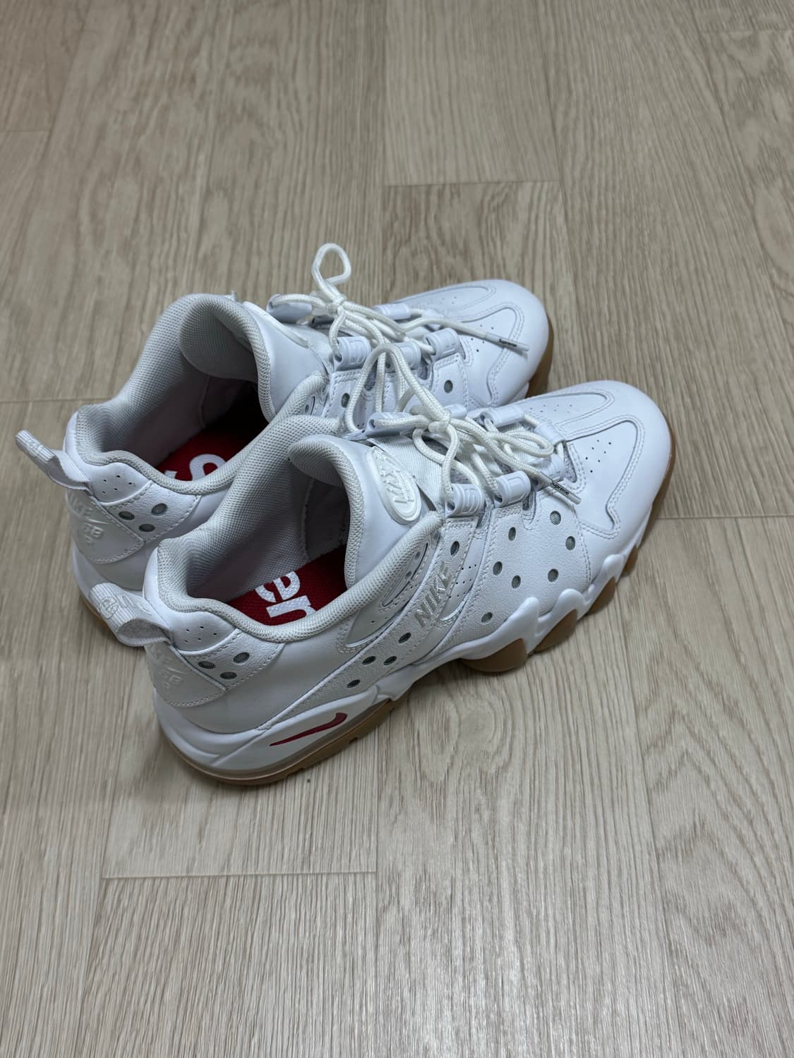 슈프림x나이키 sb 에어맥스 270 상품이미지1