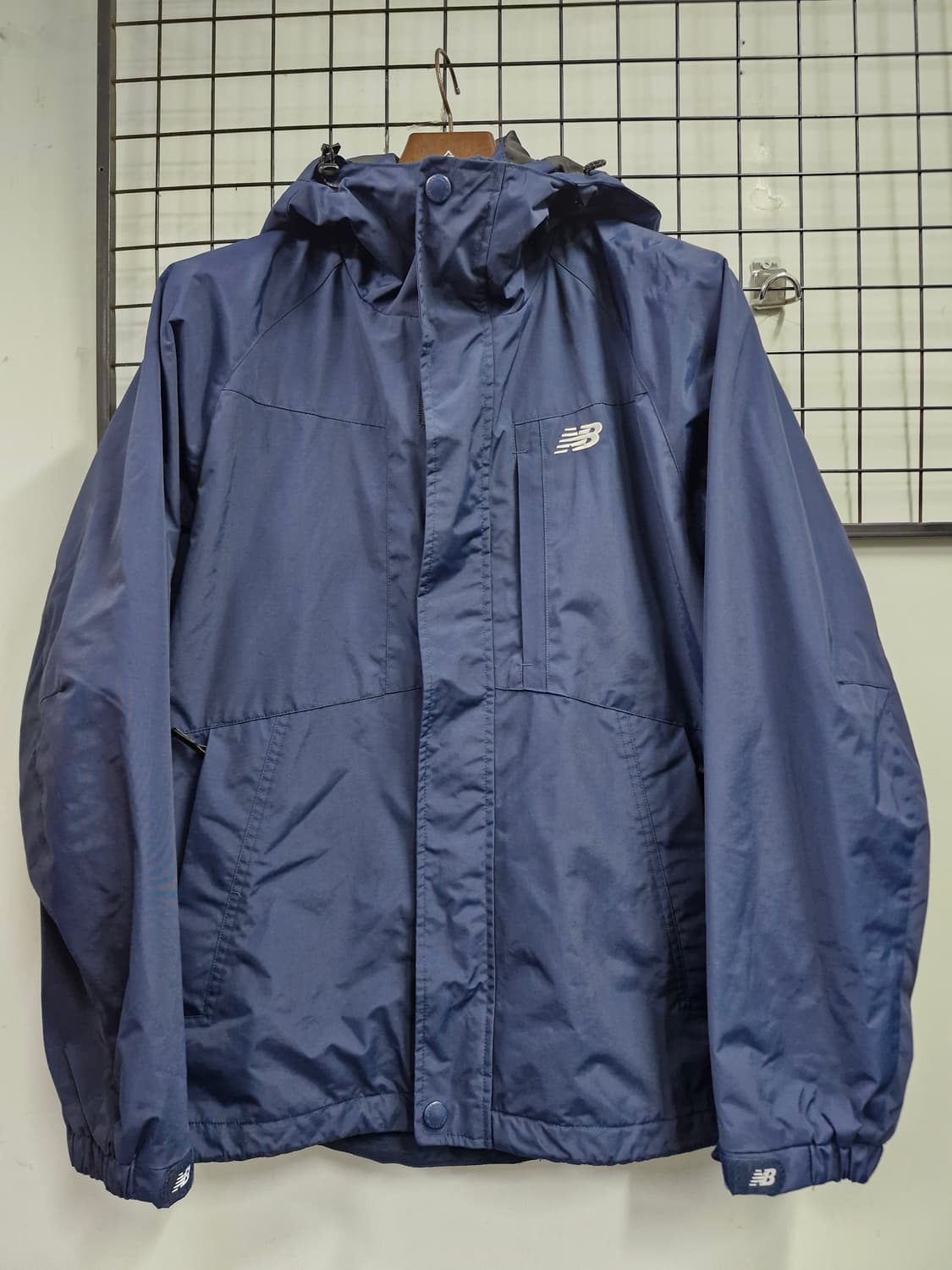 100L 뉴발란스 클래식 후드 바람막이 자켓 네이비 상품이미지1