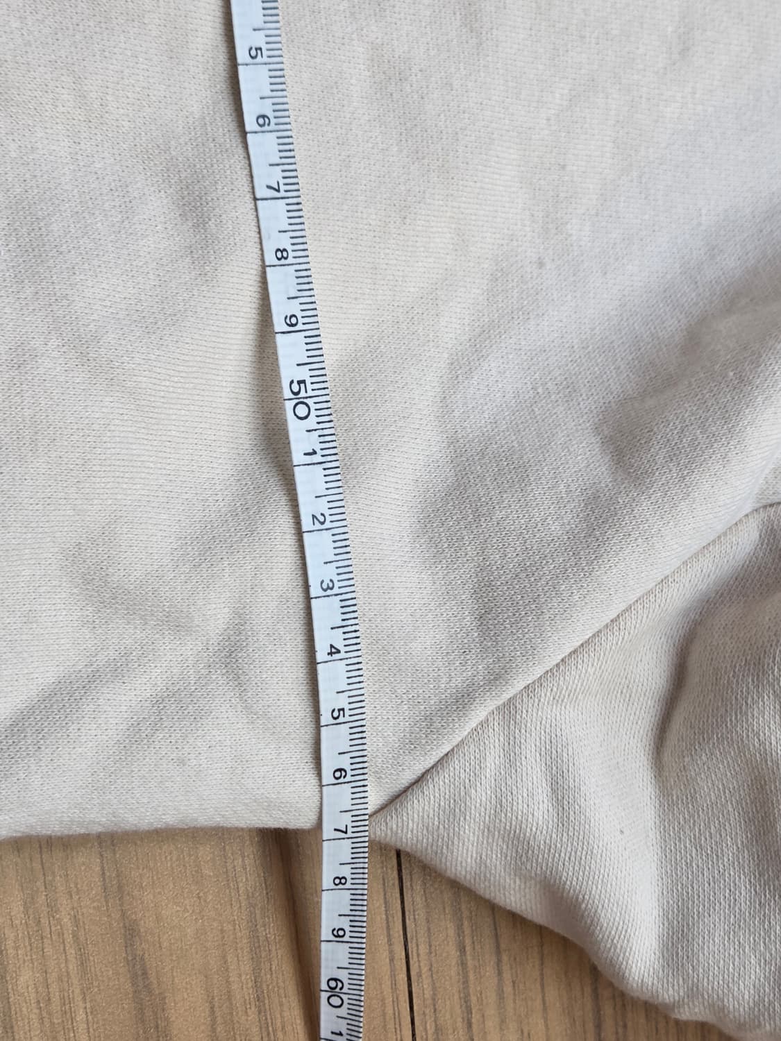 OZOC 아이보리 맨투맨 Free 사이즈입니다. 목 부분에 레이스 장식이 상품이미지7