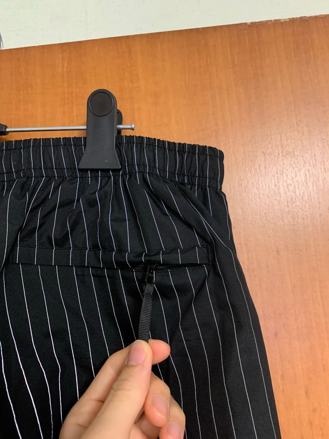 슈프림 핀스트라이프 트랙팬츠 블랙 L 상품이미지5